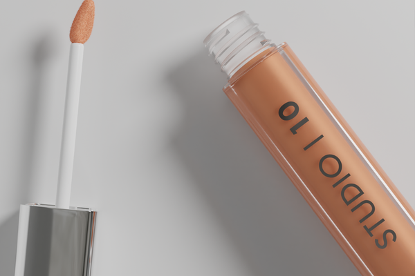 How to apply concealer to hide fine lines and wrinkles | Studio10 Makeup